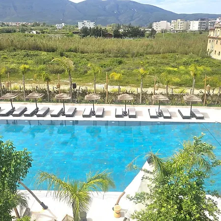 Pool Side - Happy Vlorë
